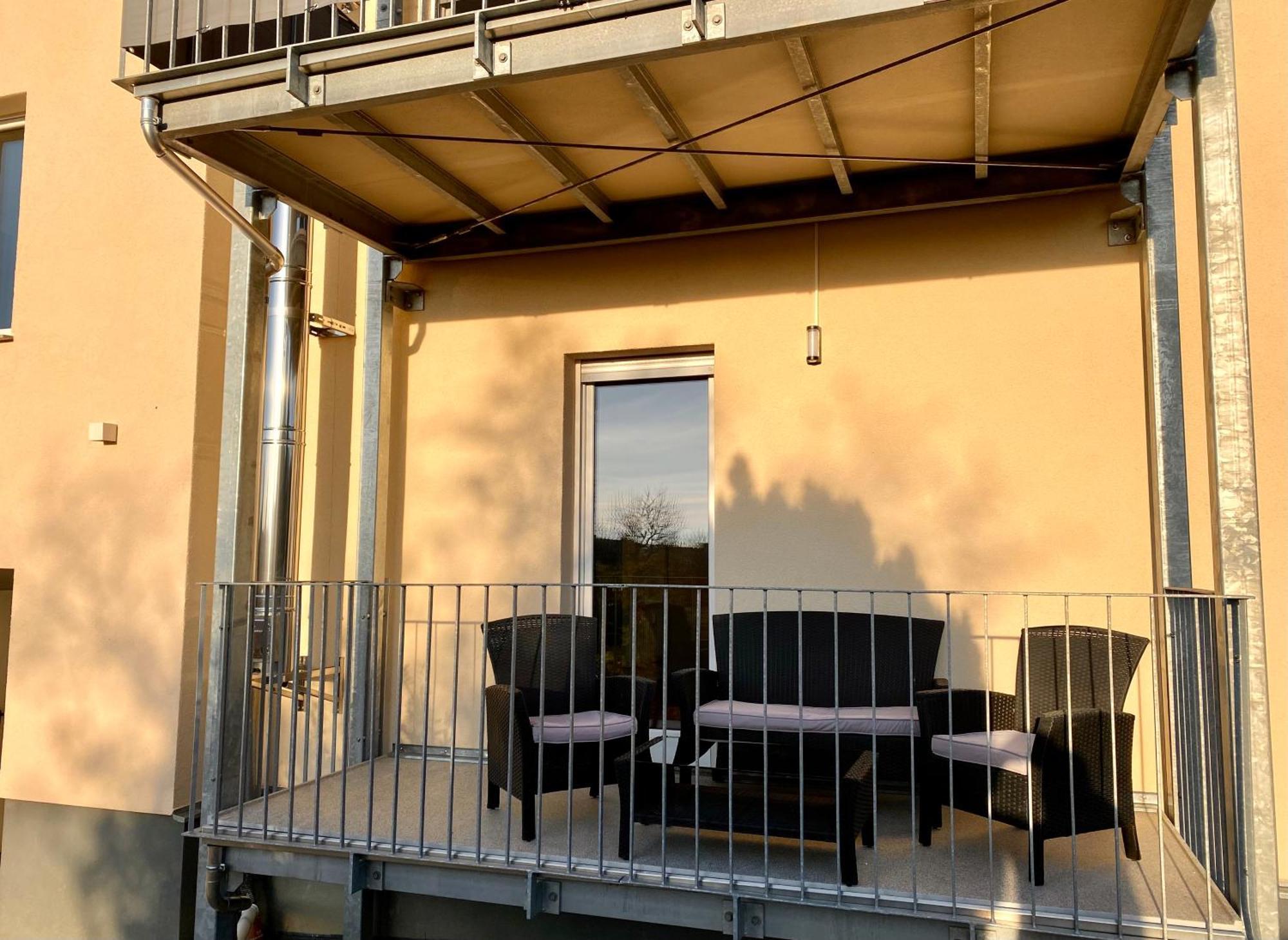 Hochwertige Ferienwohnung Mit 7Qm Balkon, Netflix, Kaffeeautomat, Rainshower Bad Zwickau Bagian luar foto