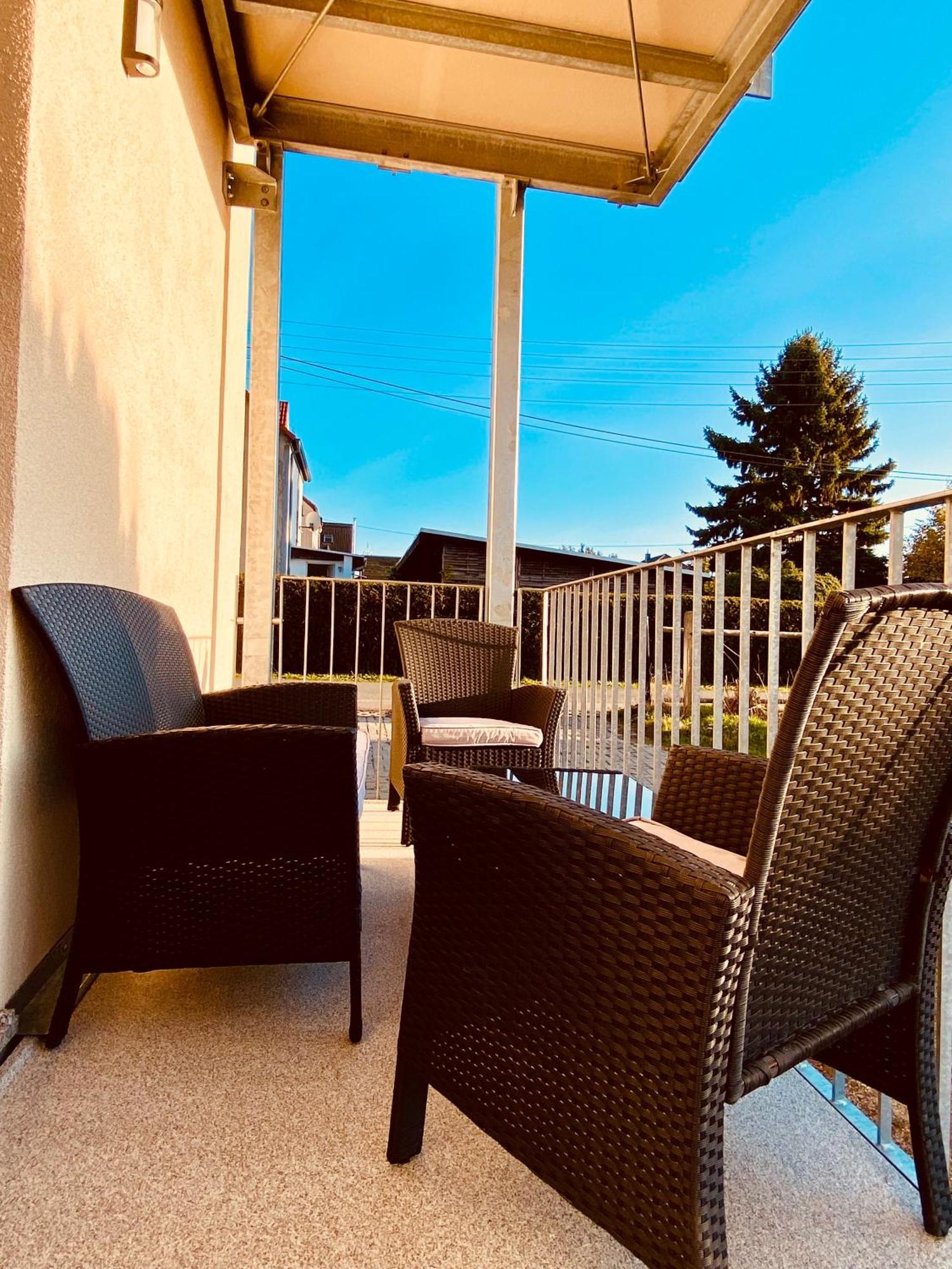 Hochwertige Ferienwohnung Mit 7Qm Balkon, Netflix, Kaffeeautomat, Rainshower Bad Zwickau Bagian luar foto